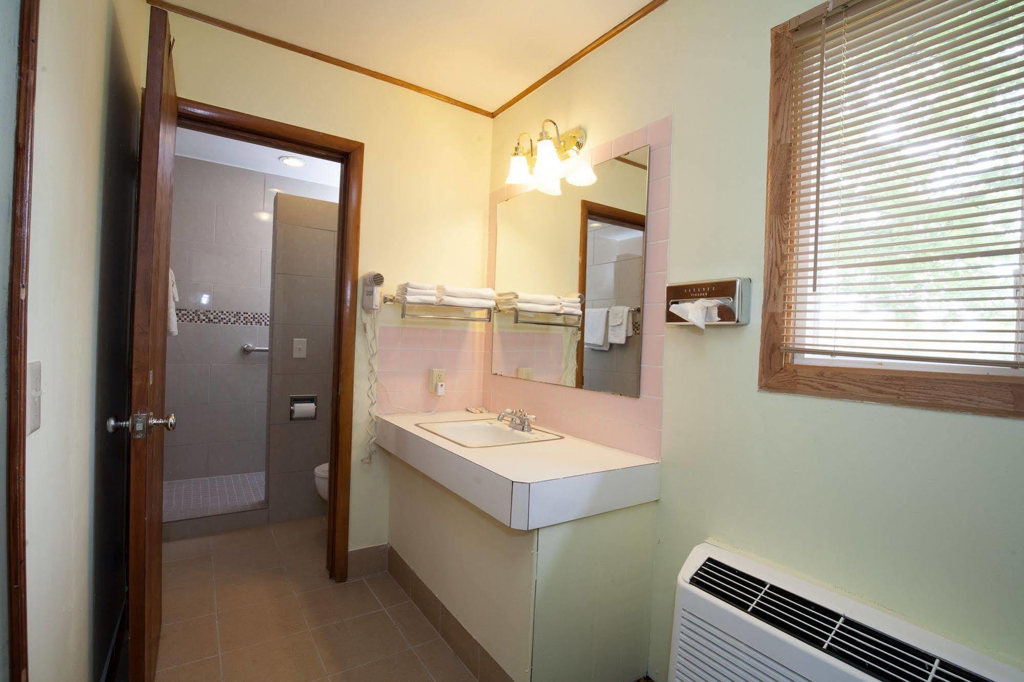 Park Motel Marshfield ภายนอก รูปภาพ